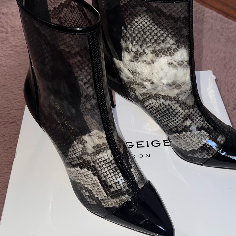 Kurt Geiger Snakeskin Heeled Boots Size US 7 / EUR 37